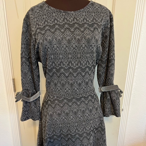 Dress - Picture 1 of 5